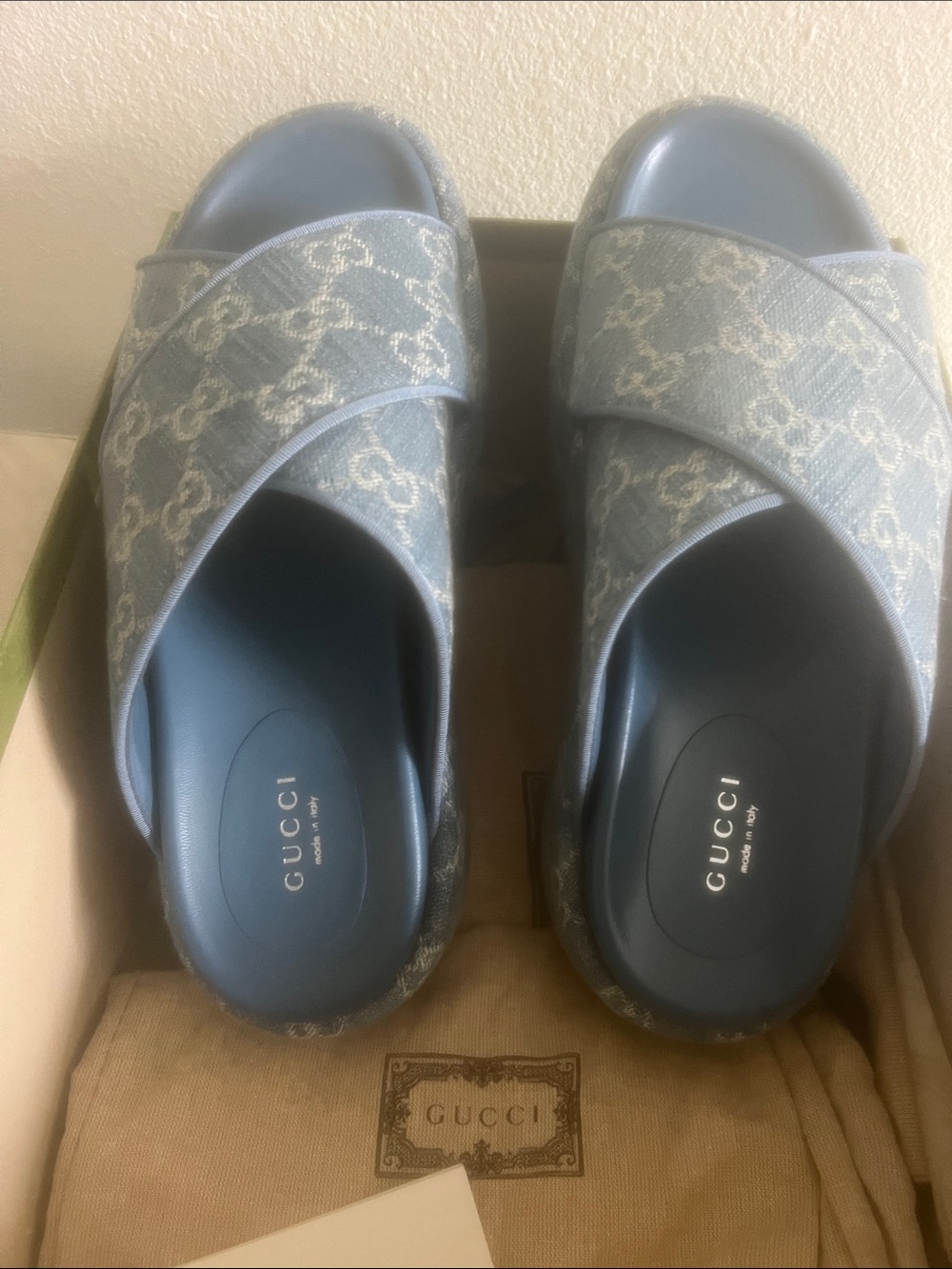 Gucci Light Blue GG Canvas Cross-Strap Slide Sandals 38.5 - Picture 5 of 6